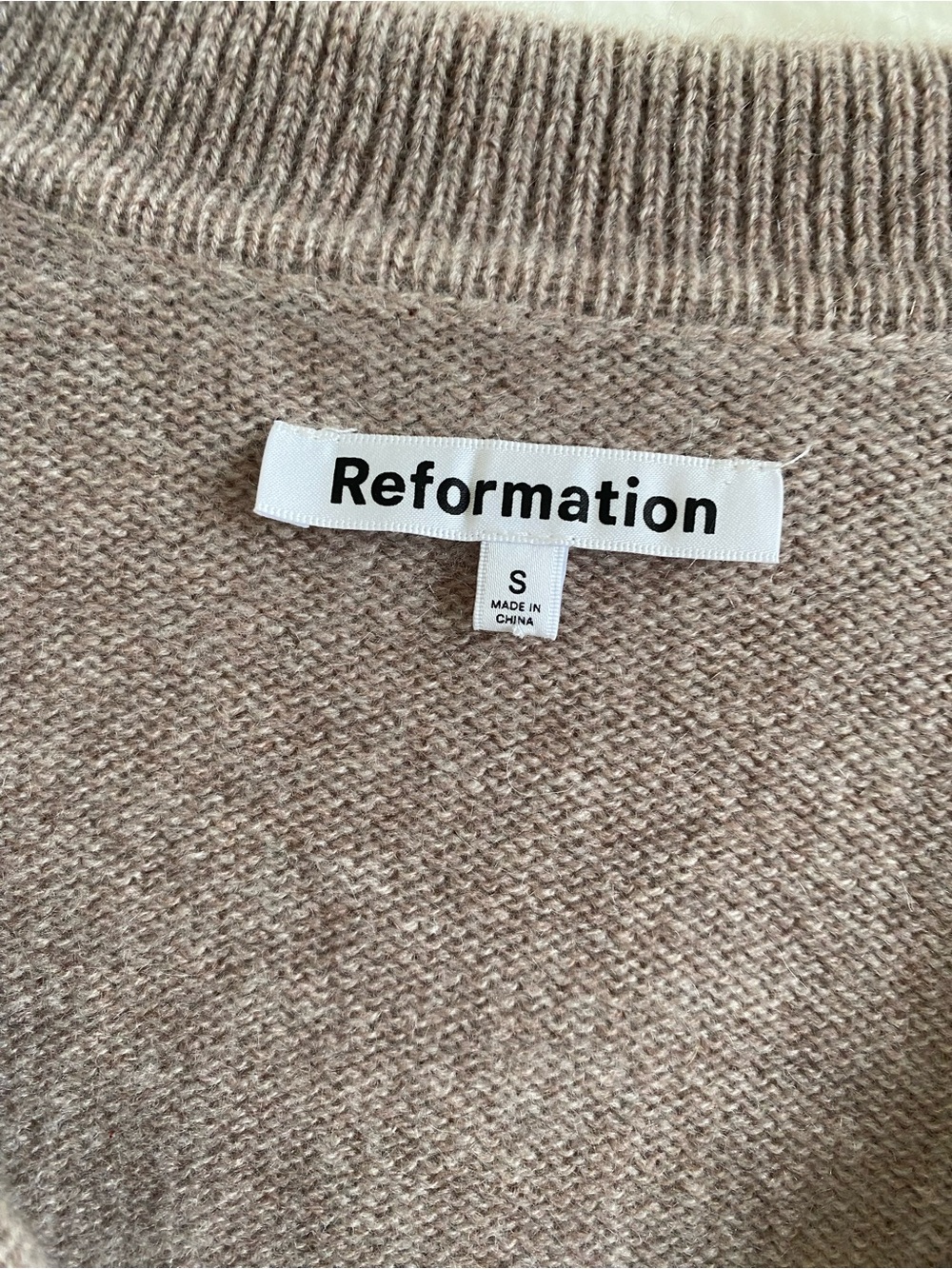 Reformation Cashmere Benny Cardigan Oatmeal - Picture 3 of 5